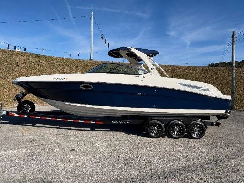 Slide: The Image of Sea Ray 300 SLX 2012 - 10