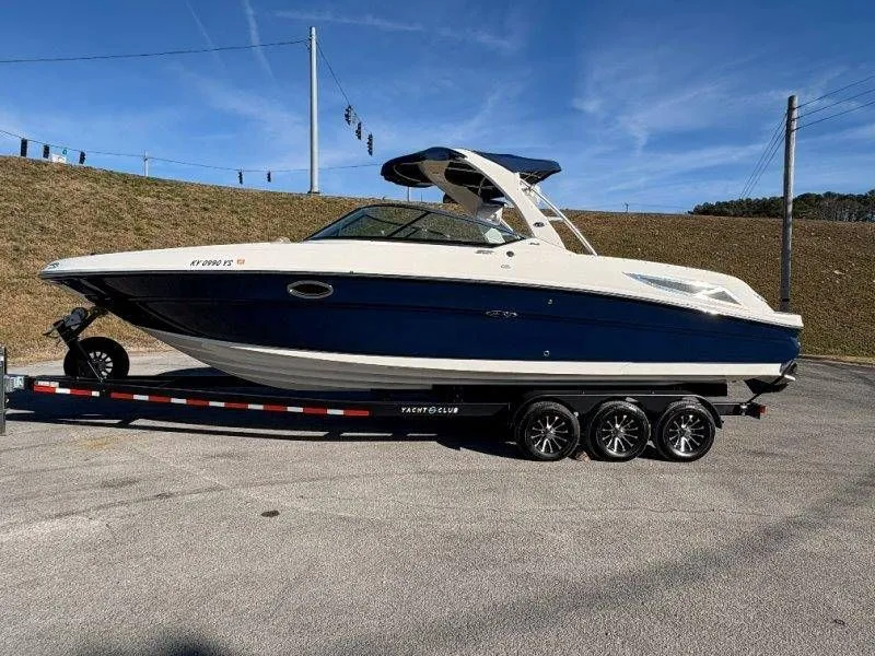 Slide: The Image of Sea Ray 300 SLX 2012 - 17