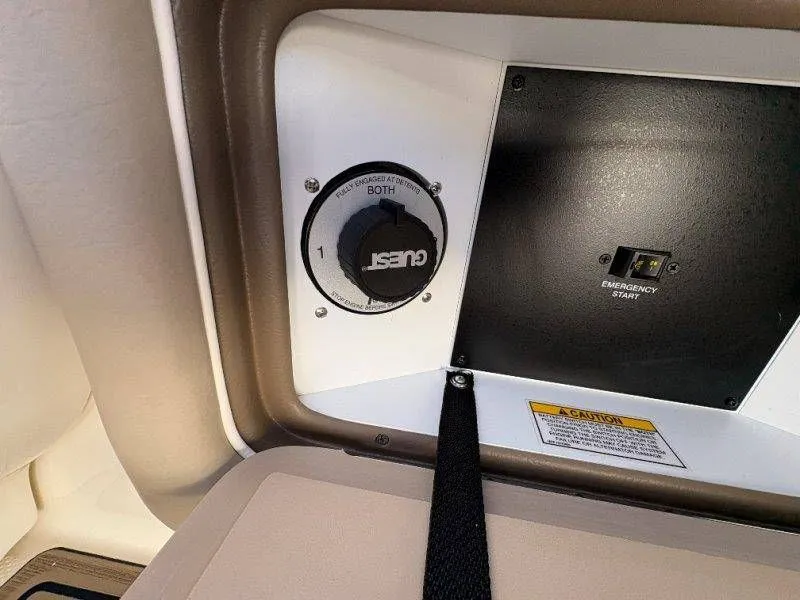 Slide: The Image of Sea Ray 300 SLX 2012 - 25