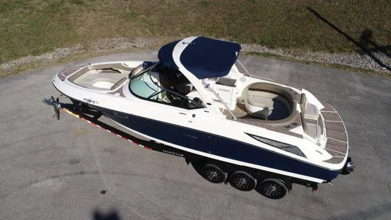 Slide: The Image of Sea Ray 300 SLX 2012 - 4