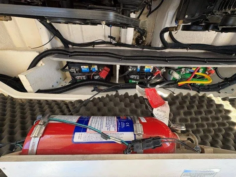 Slide: The Image of Sea Ray 300 SLX 2012 - 41