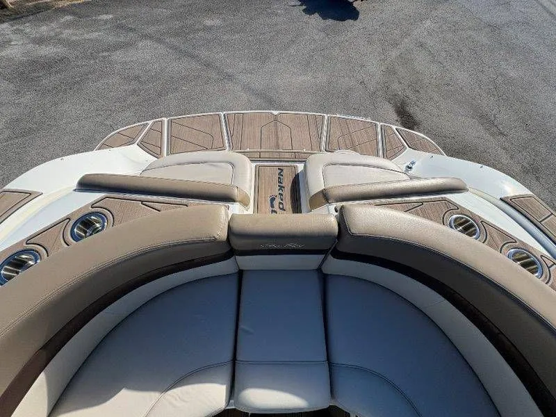 Slide: The Image of Sea Ray 300 SLX 2012 - 42