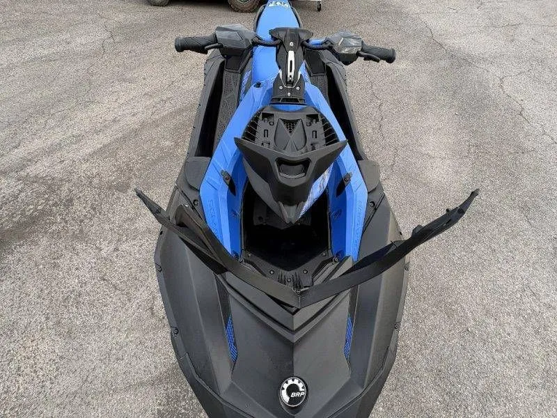 Slide: The Image of Sea-Doo Spark Trixx 3up 2023 - 21