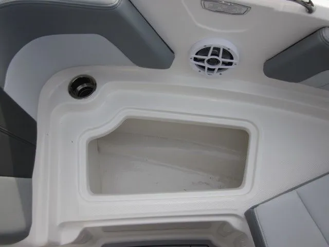 Slide: The Image of Chaparral 21 SSI Sport 2026 - 14