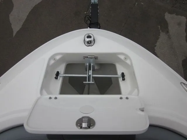 Slide: The Image of Chaparral 21 SSI Sport 2026 - 10