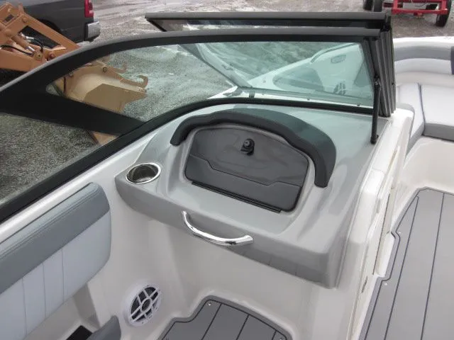 Slide: The Image of Chaparral 21 SSI Sport 2026 - 16