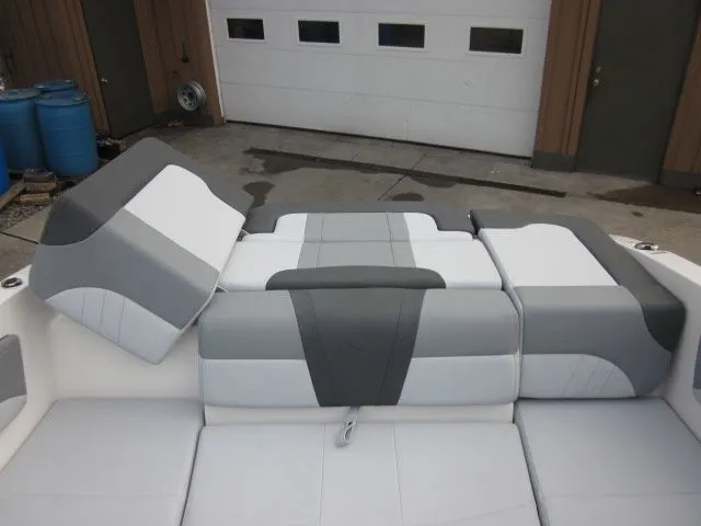 Slide: The Image of Chaparral 21 SSI Sport 2026 - 24