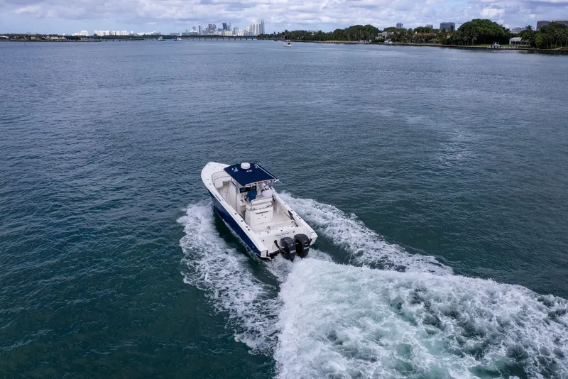 Slide: The Image of Fountain 32 Center Console 2007 - 11