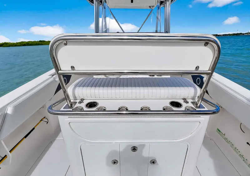 Slide: The Image of Fountain 32 Center Console 2007 - 15