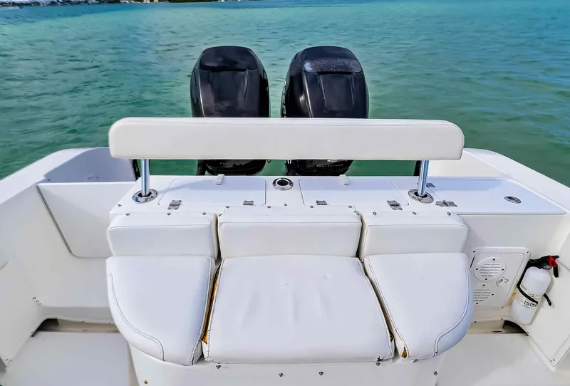 Slide: The Image of Fountain 32 Center Console 2007 - 30