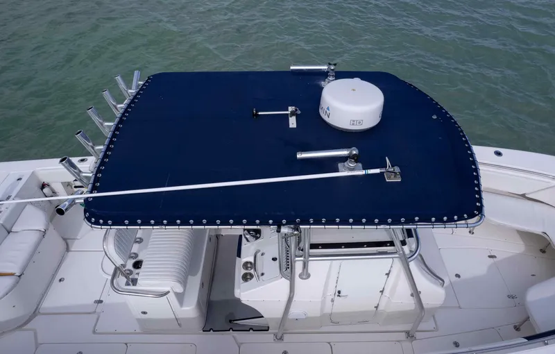 Slide: The Image of Fountain 32 Center Console 2007 - 8