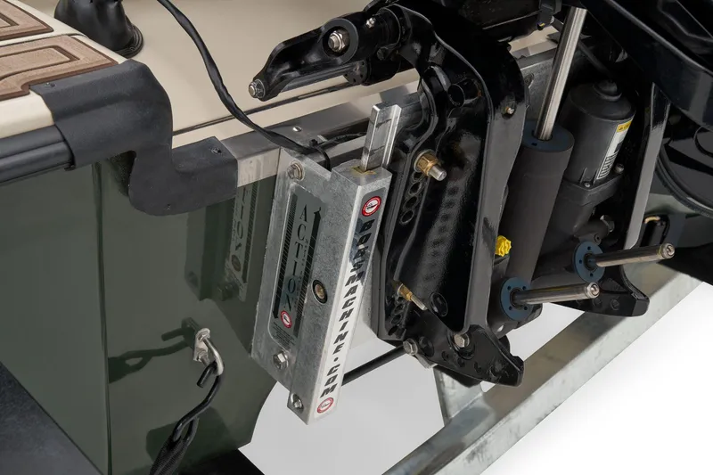 Slide: The Image of Mako 18 Pro Skiff Backwater Edition 2026 - 44