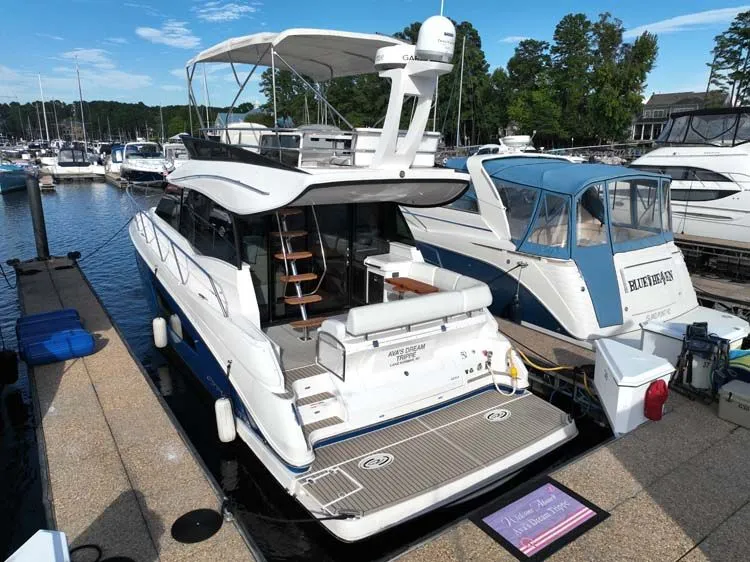 Slide: The Image of Regal 42 Fly 2019 - 3