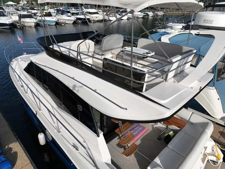 Slide: The Image of Regal 42 Fly 2019 - 7