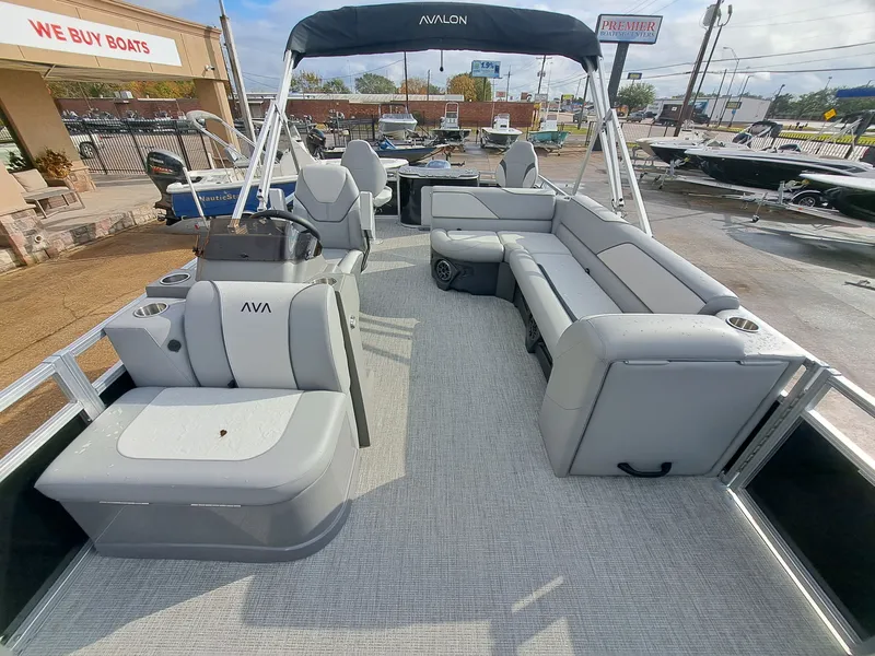 Slide: The Image of Avalon Venture 85 Rear Fish - 21' 2026 - 11