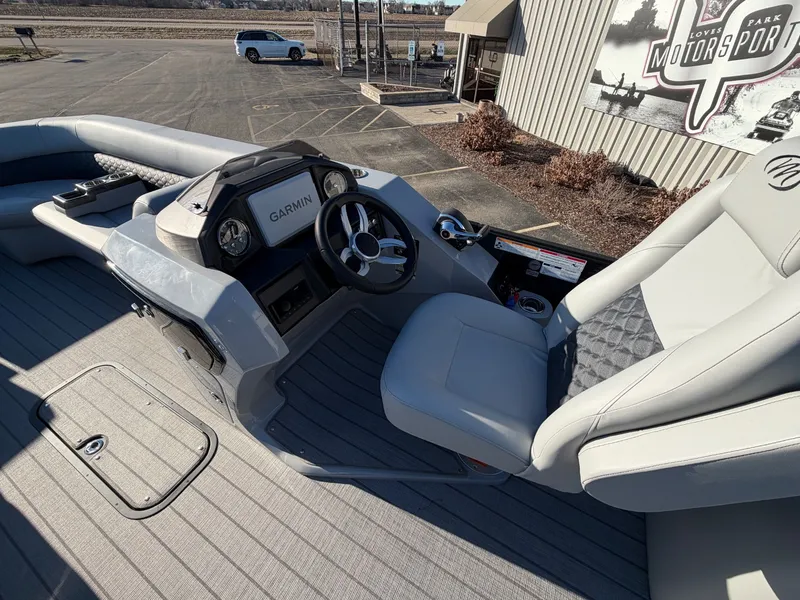 Slide: The Image of Manitou 2026 Manitou Encore RF SHP575 2026 - 12