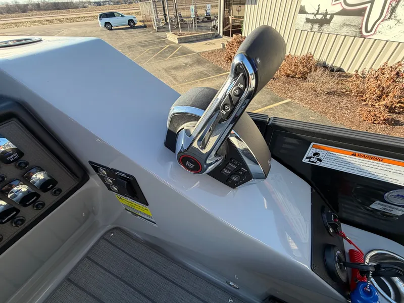 Slide: The Image of Manitou 2026 Manitou Encore RF SHP575 2026 - 14