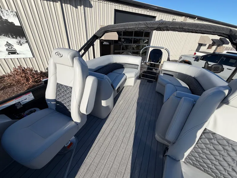 Slide: The Image of Manitou 2026 Manitou Encore RF SHP575 2026 - 17