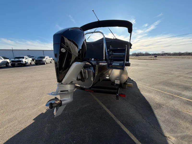 Slide: The Image of Manitou 2026 Manitou Encore RF SHP575 2026 - 4