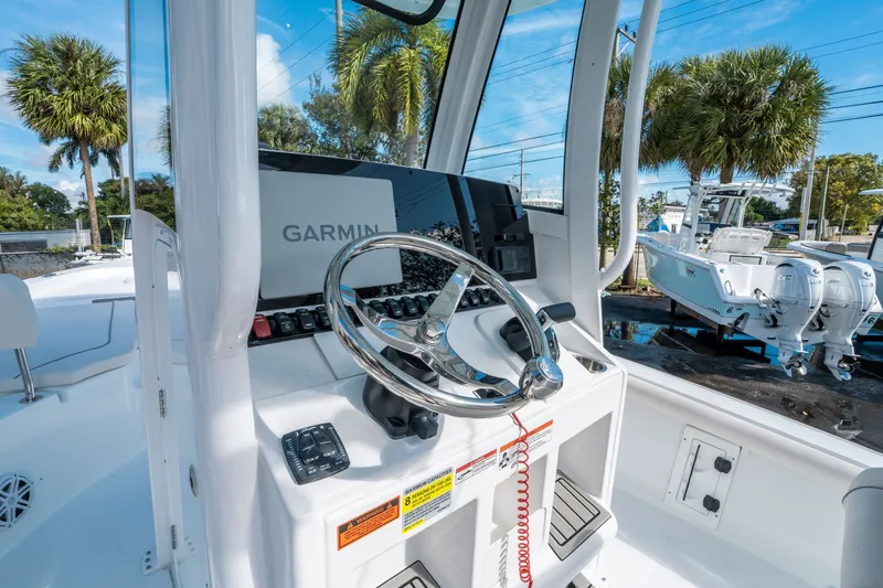 Slide: The Image of Sea Hunt BX 25 FS 2026 - 18