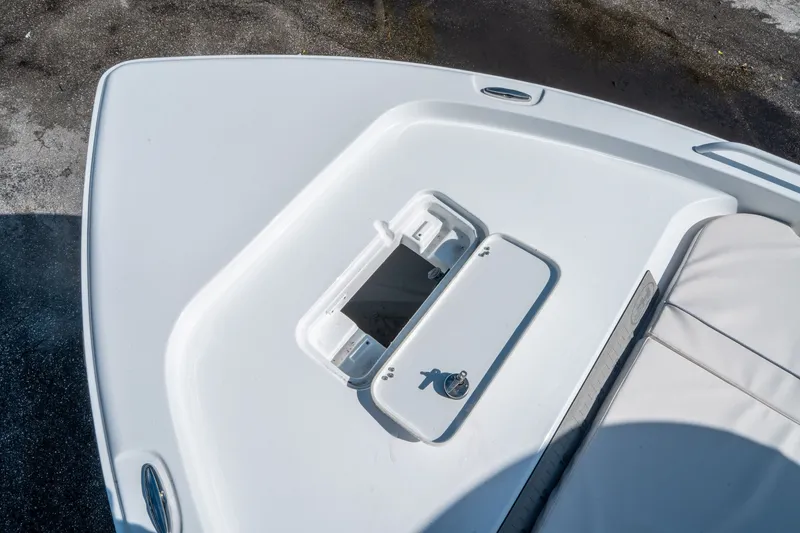 Slide: The Image of Sea Hunt BX 25 FS 2026 - 25