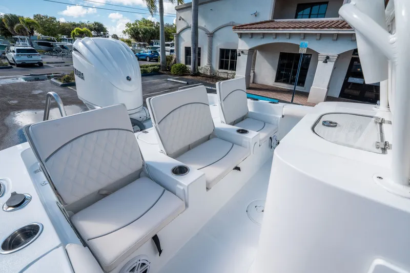 Slide: The Image of Sea Hunt BX 25 FS 2026 - 11