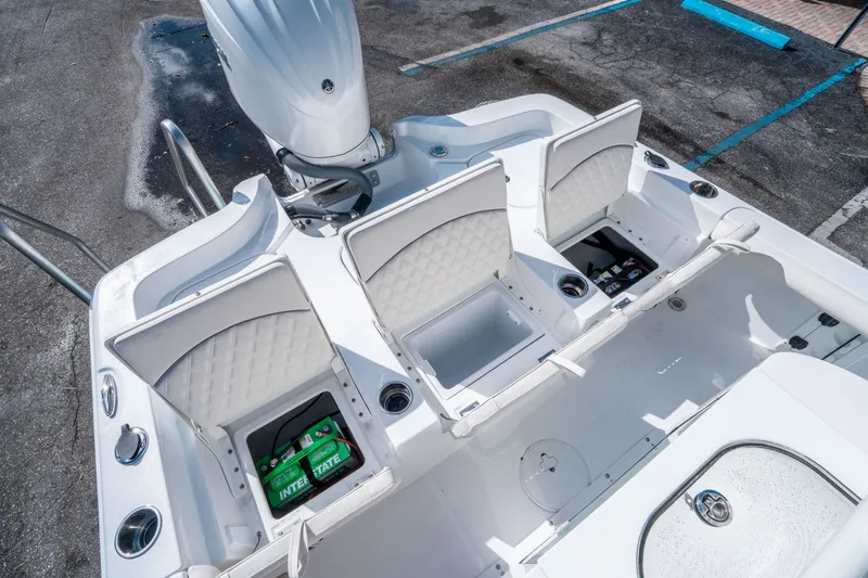 Slide: The Image of Sea Hunt BX 25 FS 2026 - 12