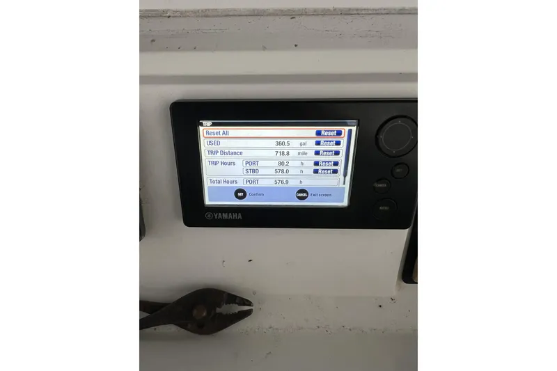 Slide: The Image of Yamaha display showing trip data on a 2016 Southport 272 FE boat. - 16
