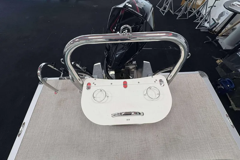 Slide: The Image of 2026 Avalon 2385 LSZ boat with Mercury outboard motor, rear view. - 12