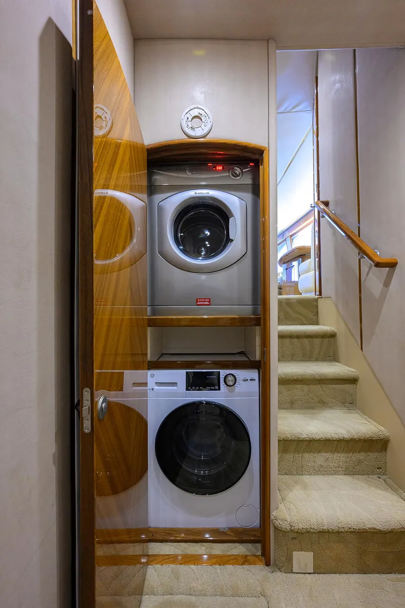 Slide: The Image of Viking 82 BLU FROG - Laundry Center - 15