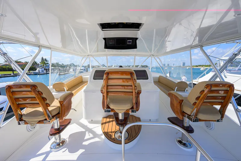 Slide: The Image of Viking 82 BLU FROG - Helm Seating - 41
