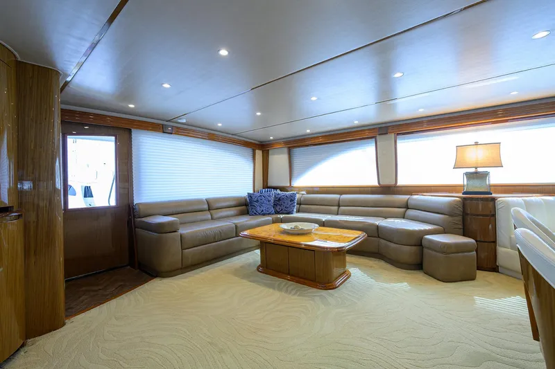 Slide: The Image of Viking 82 BLU FROG - Salon - 7