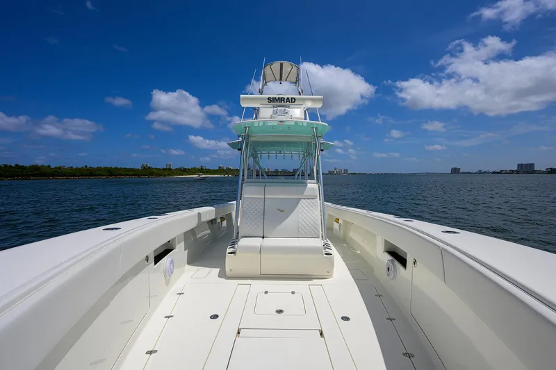 Slide: The Image of Sea Vee 39 PENELOPE - Bow - 19