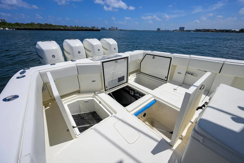 Slide: The Image of Sea Vee 39 PENELOPE - Cockpit - 3