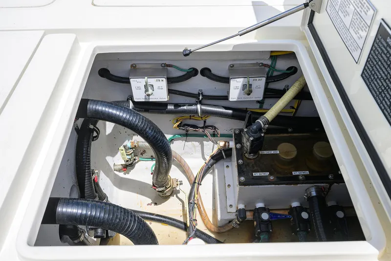 Slide: The Image of Sea Vee 39 PENELOPE - Bilge - 35