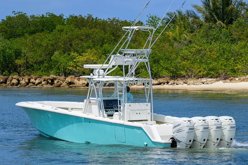 Slide: The Image of Sea Vee 39 PENELOPE - Port Aft Profile - 40