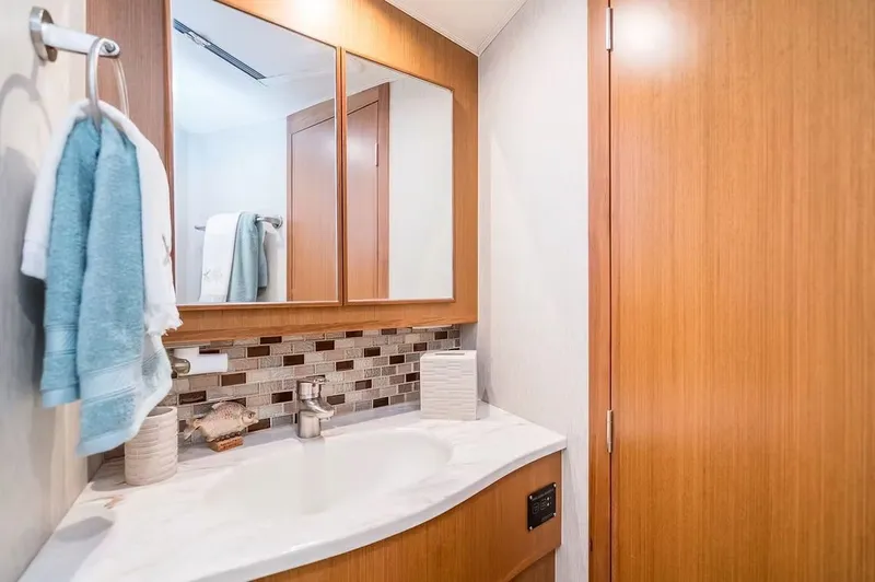 Slide: The Image of Henriques 50 Sportfisherman 2020 - 11