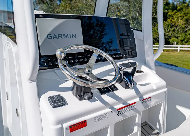 Slide: The Image of Sea Hunt Ultra 265 SE 2026 - 22