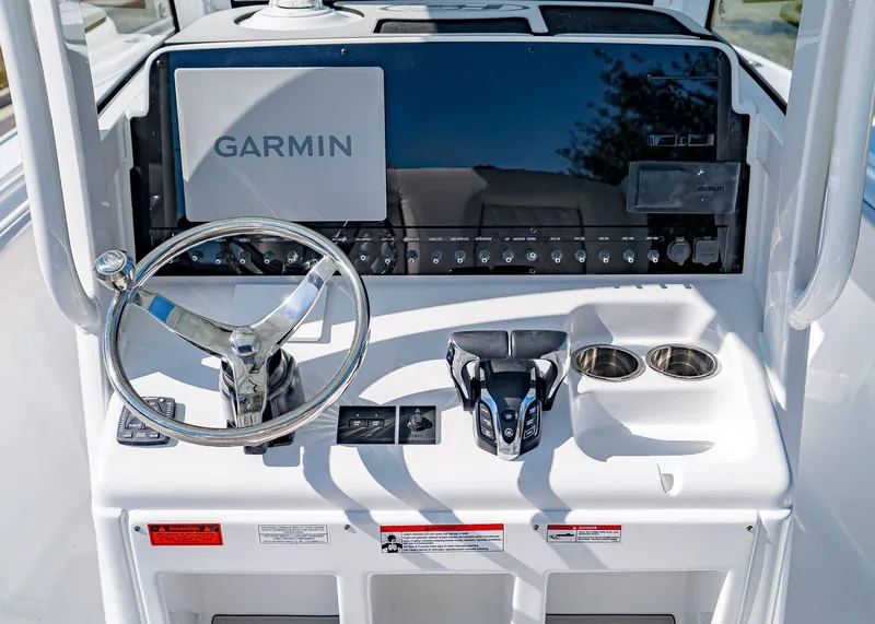 Slide: The Image of Sea Hunt Ultra 265 SE 2026 - 21