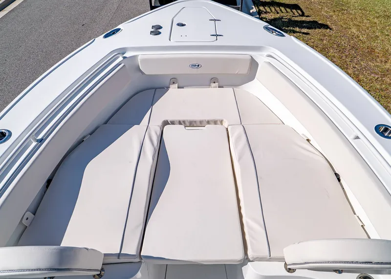 Slide: The Image of Sea Hunt Ultra 265 SE 2026 - 27