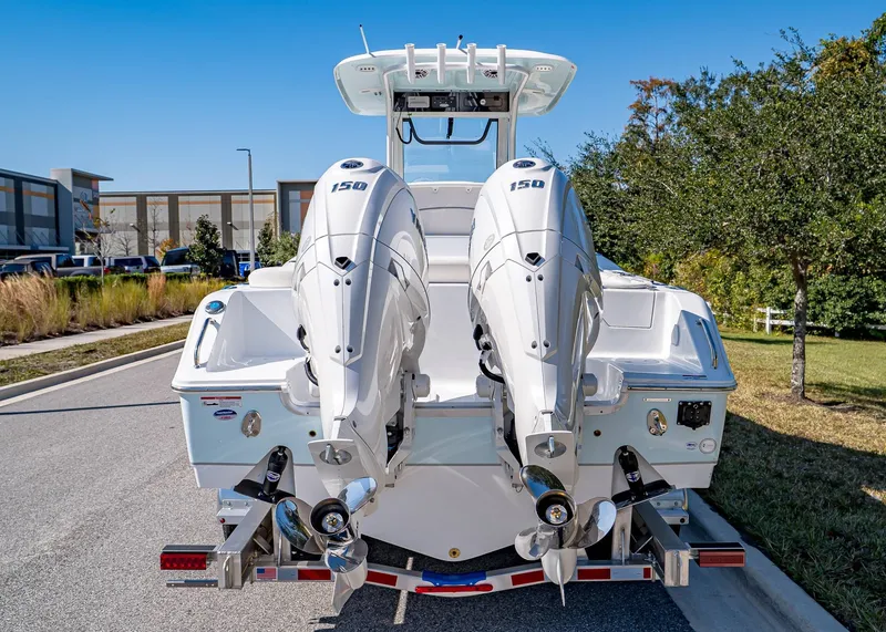 Slide: The Image of Sea Hunt Ultra 265 SE 2026 - 4