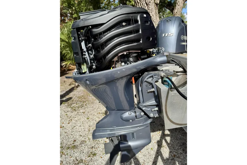 Slide: The Image of 2022 Godfrey Sweetwater 2286 C boat with Yamaha 115 outboard motor, detailed view. - 18