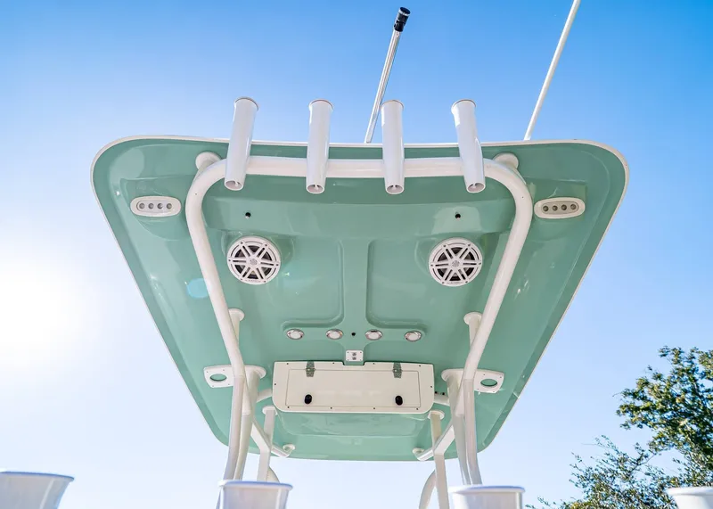 Slide: The Image of Sea Hunt Ultra 229 2026 - 11