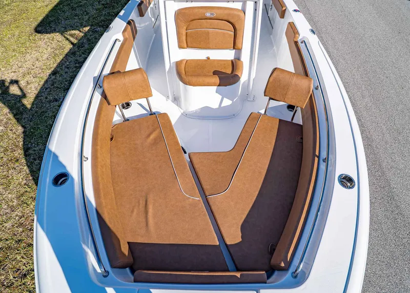 Slide: The Image of Sea Hunt Ultra 229 2026 - 20