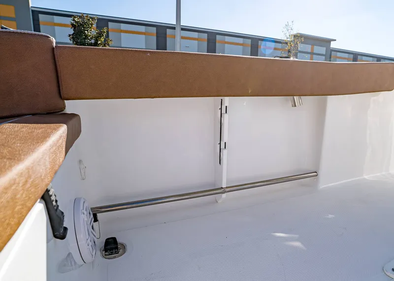 Slide: The Image of Sea Hunt Ultra 229 2026 - 8