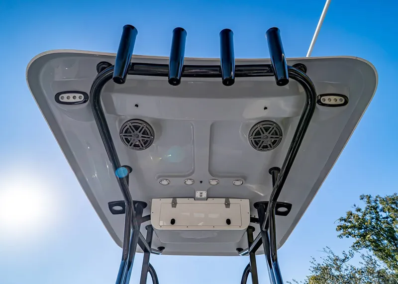 Slide: The Image of Sea Hunt Ultra 219 2026 - 13