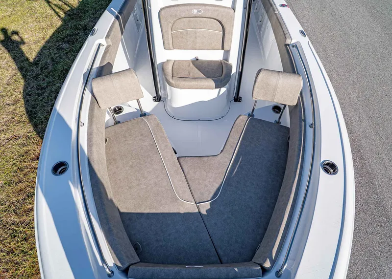 Slide: The Image of Sea Hunt Ultra 219 2026 - 20