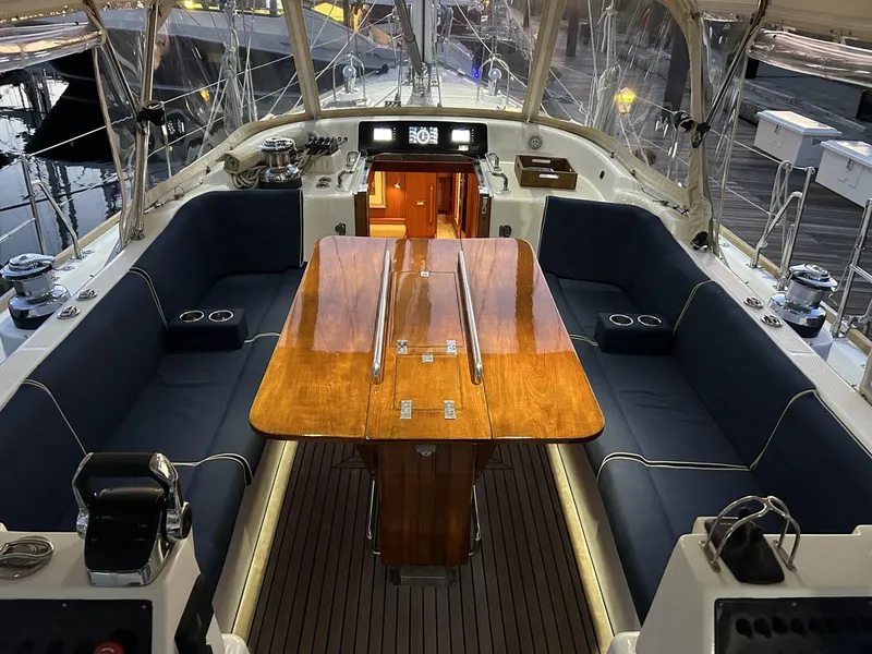 Slide: The Image of Cockpit Table Extended - 21