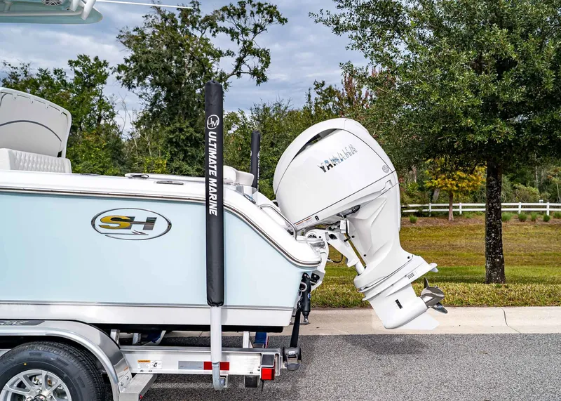 Slide: The Image of Sea Hunt Ultra 235 SE 2026 - 3