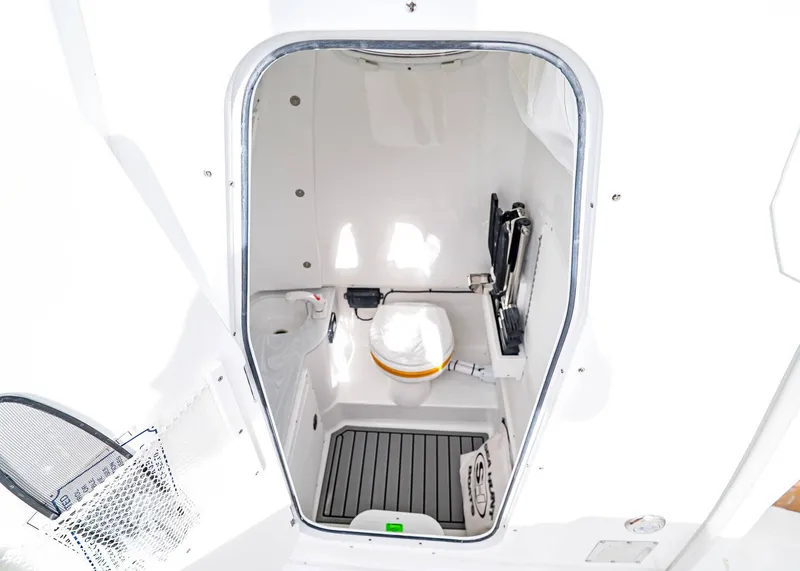 Slide: The Image of Sea Hunt Ultra 285 SE 2026 - 23